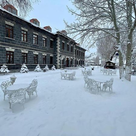 Katerina Palace 1877 Kars Buitenkant foto