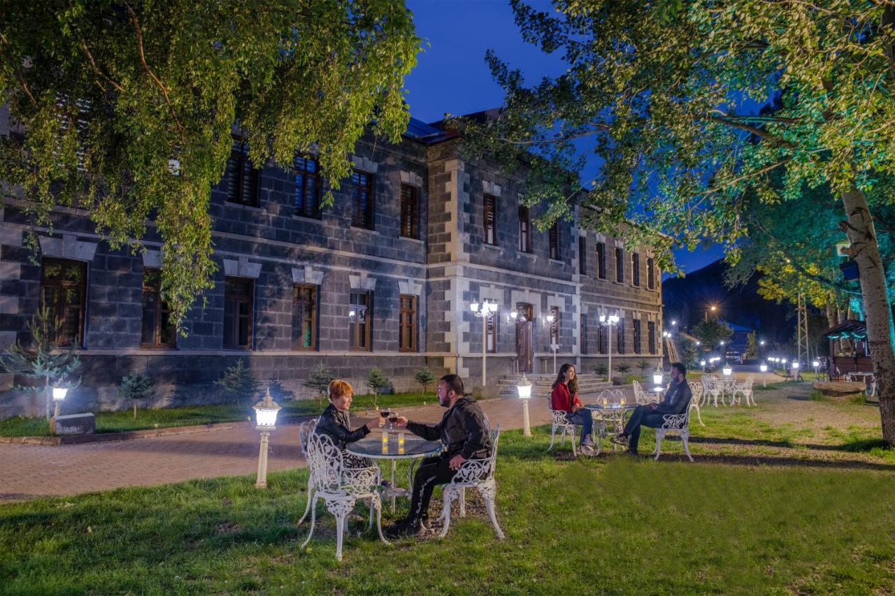 Hotel Katerina Sarayi 1877 Kars Buitenkant foto