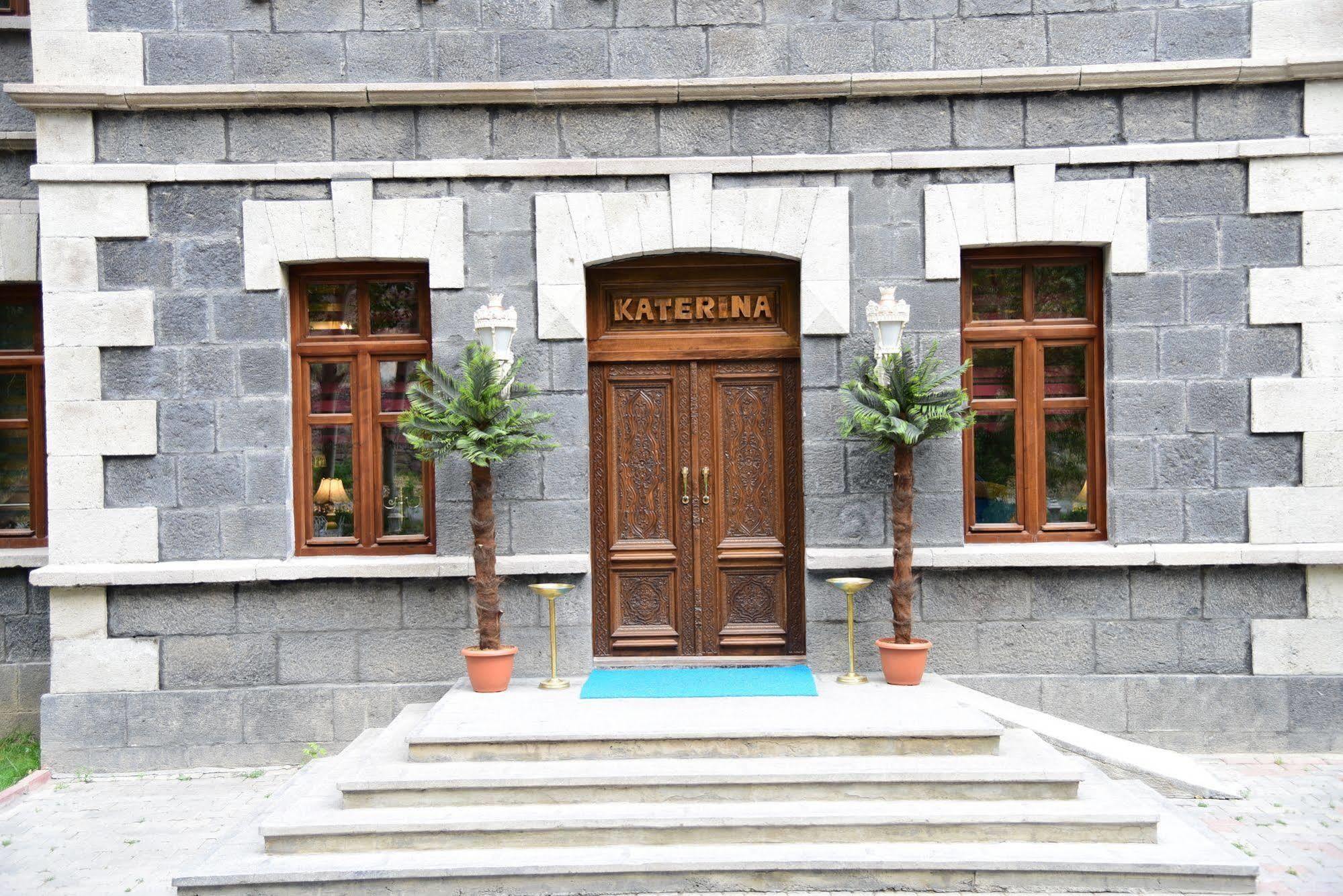 Katerina Palace 1877 Kars Buitenkant foto